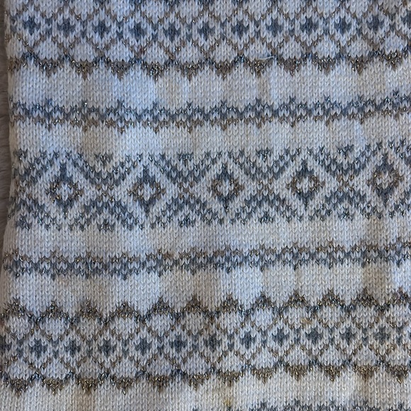 Talbots Scarf - Picture 2 of 3